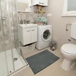 Modern Apartment's At Antique Center - No Privat Parking *