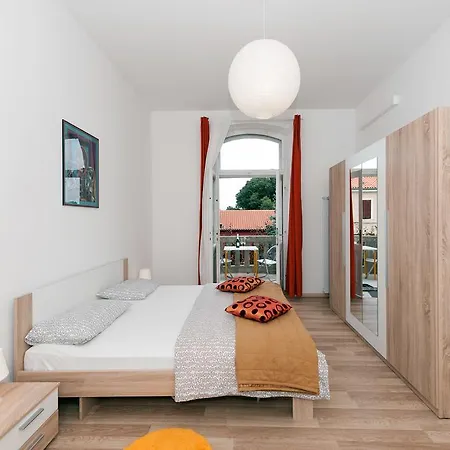Apartment Four Modern Apartment'S At Antique Villa, Castropola 8, Pula, City Center *