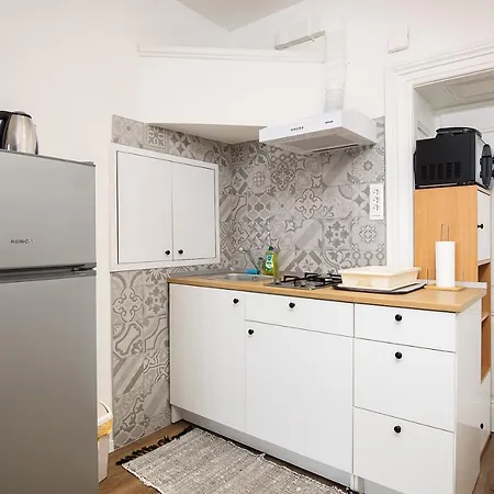 Modern Apartment's At Antique Center - No Privat Parking شقة بولا
