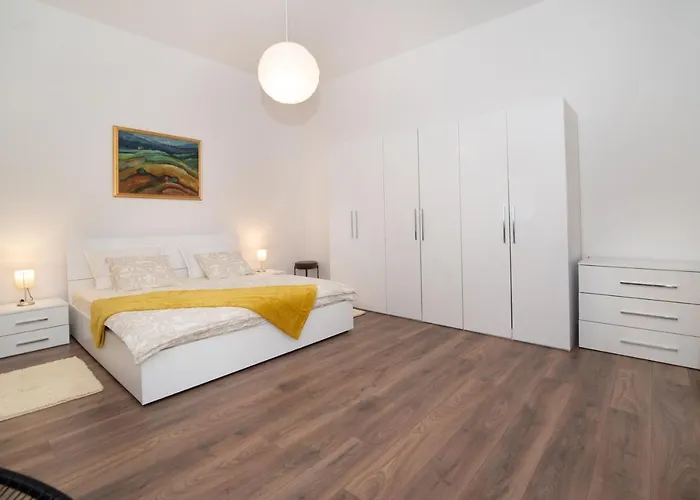 Modern Apartment'S At Antique Villa, Castropola 8, Pula, City Center - No Parking * Pula