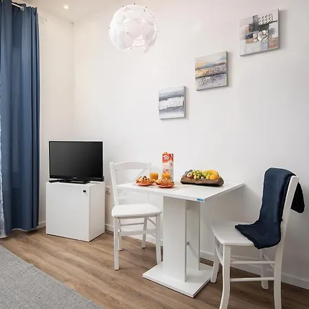 Four Modern Apartment'S At Antique Villa, Castropola 8, Pula, City Center * Pula