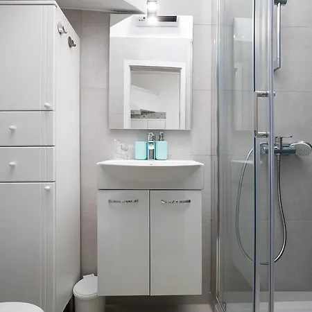 Daire Modern Apartment's At Antique Center - No Privat Parking Pula