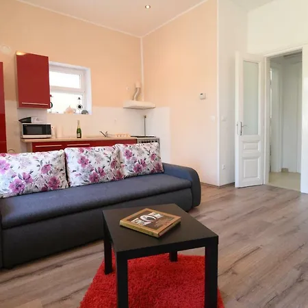 Four Modern Apartment'S At Antique Villa, Castropola 8, Pula, City Center