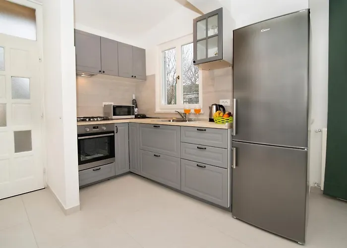 Modern Apartment'S At Antique Villa, Castropola 8, Pula, City Center - No Parking *