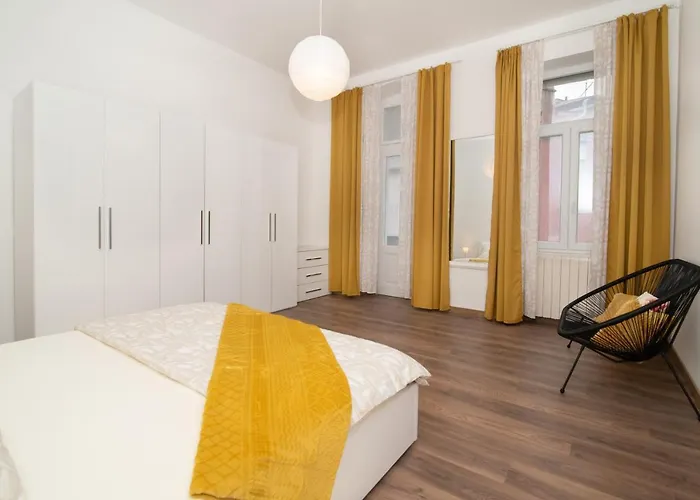 Modern Apartment'S At Antique Villa, Castropola 8, Pula, City Center - No Parking