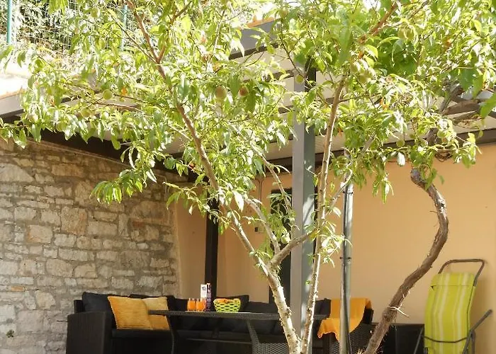 Lägenhet Modern Apartment'S At Antique Villa, Castropola 8, Pula, City Center - No Parking