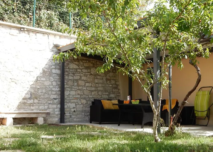 Modern Apartment'S At Antique Villa, Castropola 8, Pula, City Center - No Parking *