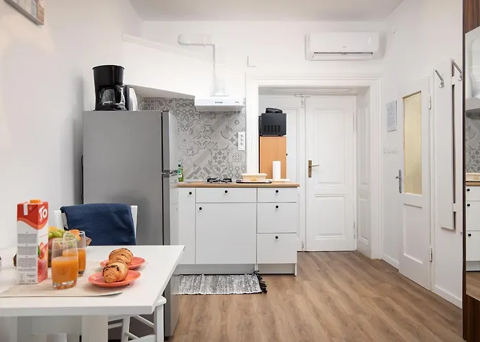 Modern Apartment'S At Antique Villa, Castropola 8, Pula, City Center - No Parking *