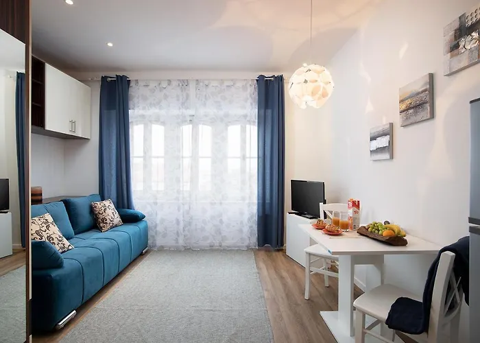 Lägenhet Modern Apartment'S At Antique Villa, Castropola 8, Pula, City Center - No Parking