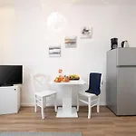 Apartman Modern Apartment'S At Antique Villa City Center - No Privat Parking
