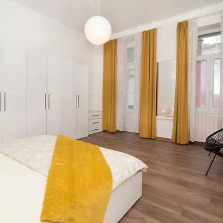 Four Modern Apartment's At Antique Villa, Castropola 8, Pula, Center